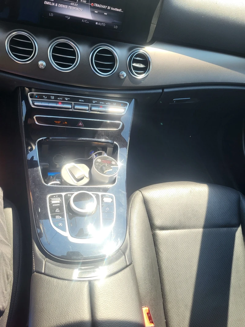 Mercedes-Benz E 200, снимка 10 - Автомобили и джипове - 51991662