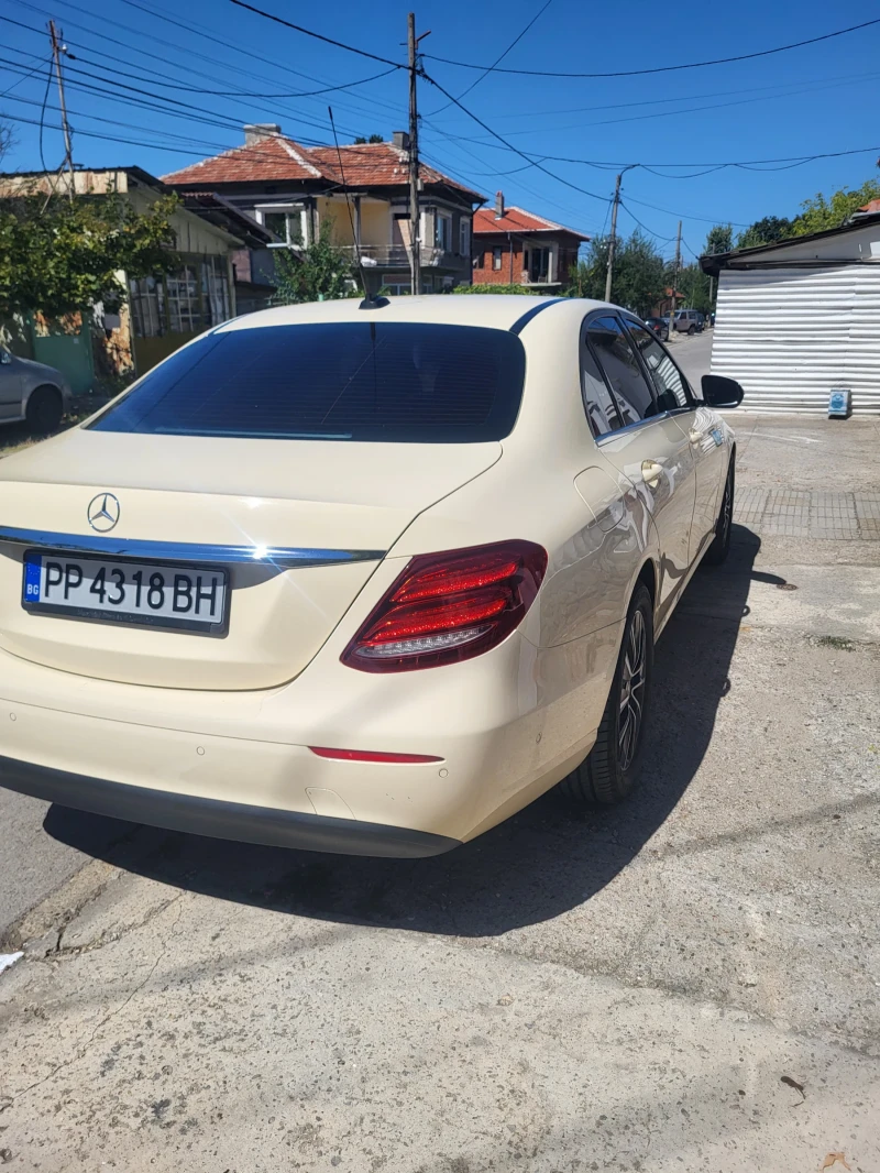 Mercedes-Benz E 200, снимка 3 - Автомобили и джипове - 51991662
