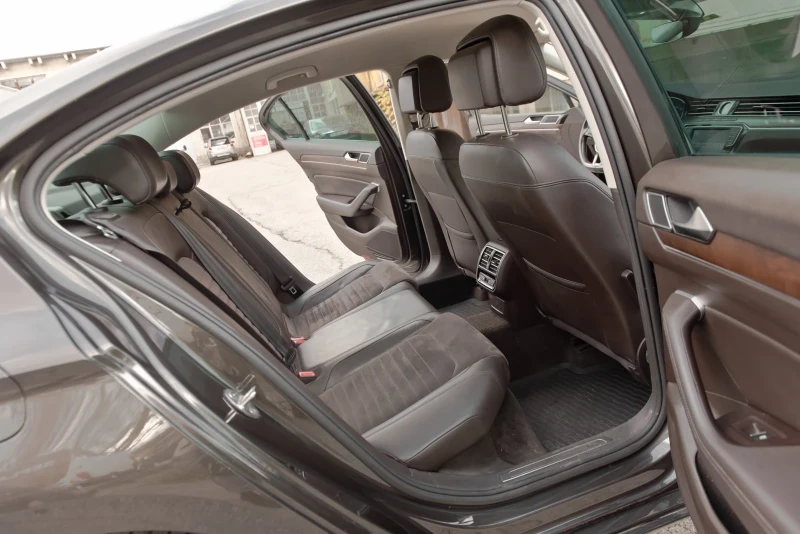 VW Passat 8, снимка 12 - Автомобили и джипове - 52529356