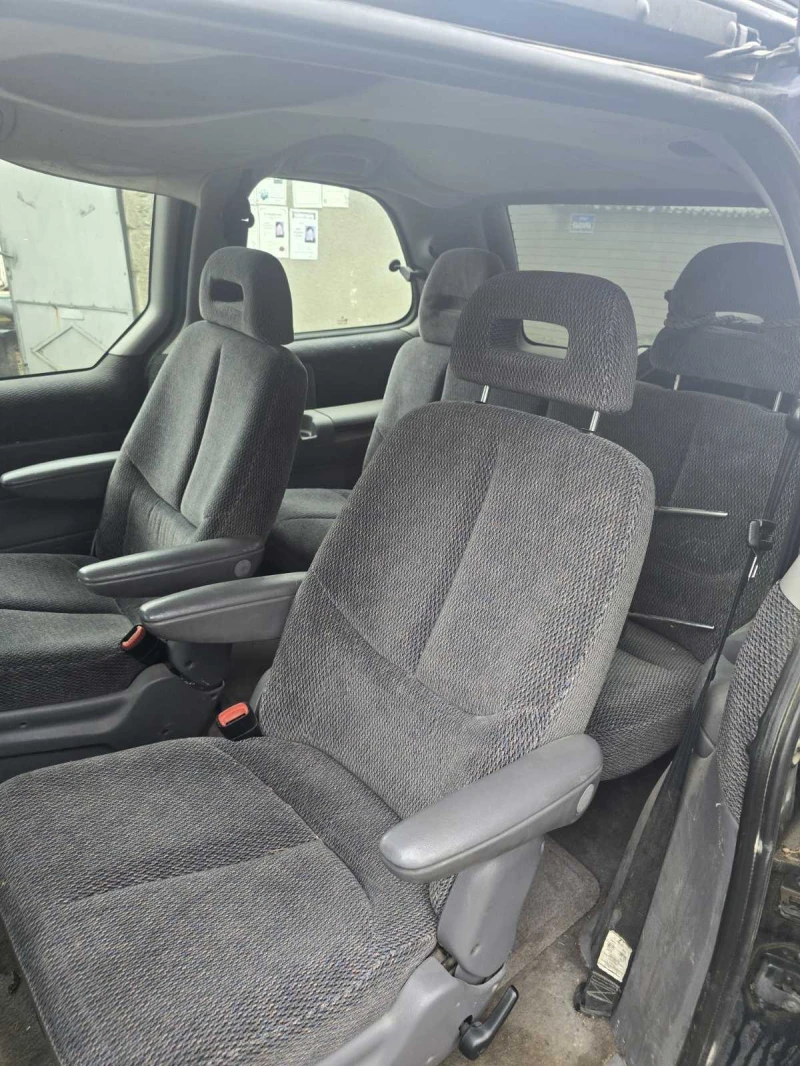 Chrysler Voyager 2.4/150к.с., снимка 6 - Автомобили и джипове - 52693171