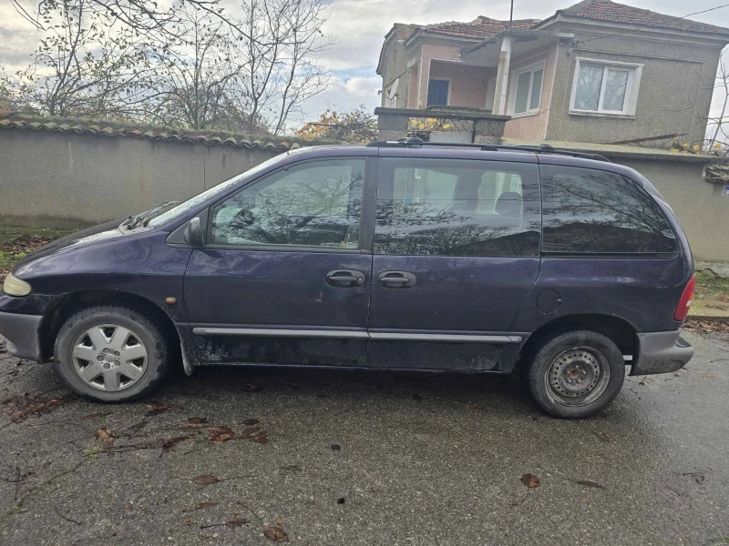 Chrysler Voyager 2.4/150к.с., снимка 2 - Автомобили и джипове - 52693171