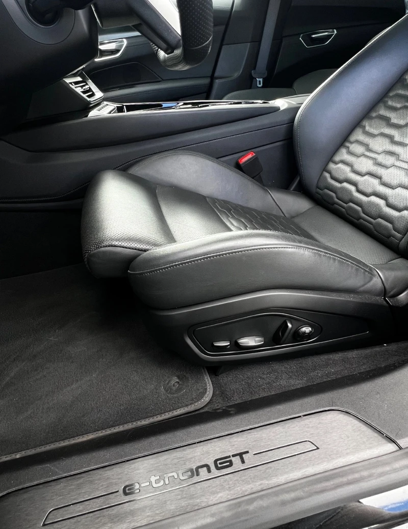 Audi E-Tron GT Quattro, снимка 10 - Автомобили и джипове - 52751707