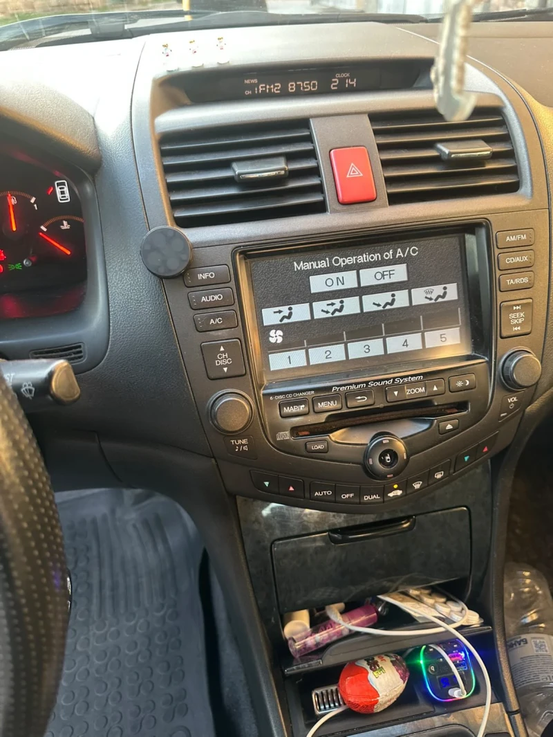 Honda Accord 2.2 i.CTDi, снимка 10 - Автомобили и джипове - 52899808