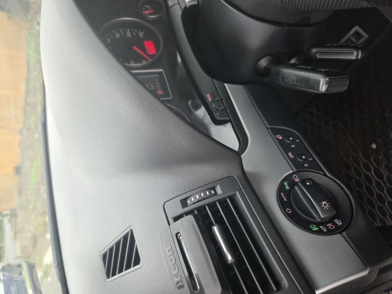 Audi A4 2.7, снимка 12 - Автомобили и джипове - 53010566