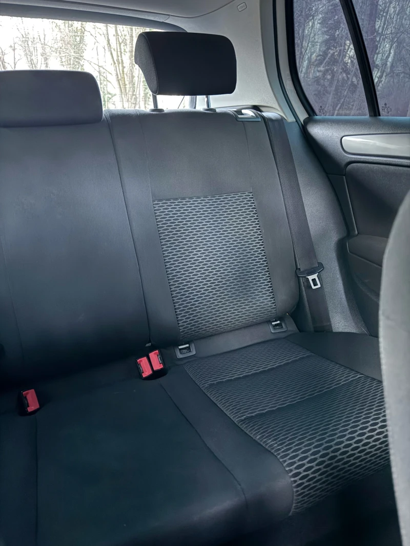 VW Golf VI 1.6 TDI, снимка 14 - Автомобили и джипове - 53020704