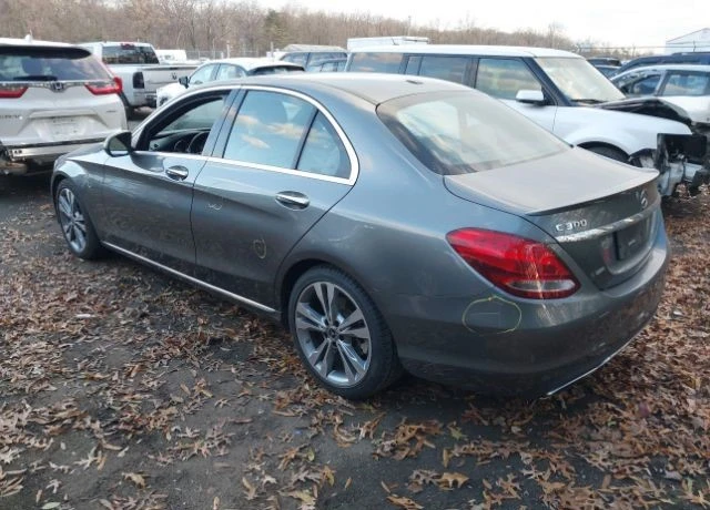 Mercedes-Benz C 300, снимка 3 - Автомобили и джипове - 48693256