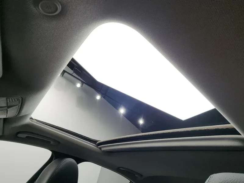 Mercedes-Benz E 300 4Matic Avantgarde, снимка 17 - Автомобили и джипове - 55717013