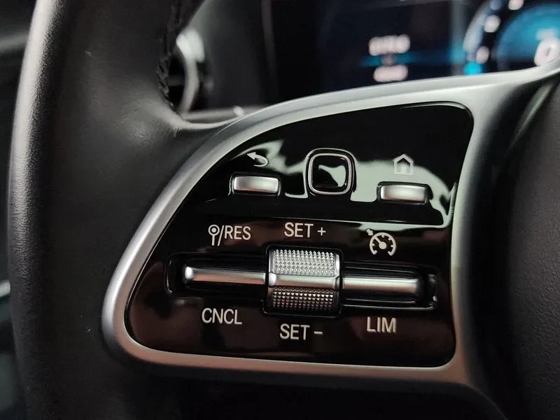 Mercedes-Benz E 300 4Matic Avantgarde, снимка 16 - Автомобили и джипове - 55717013