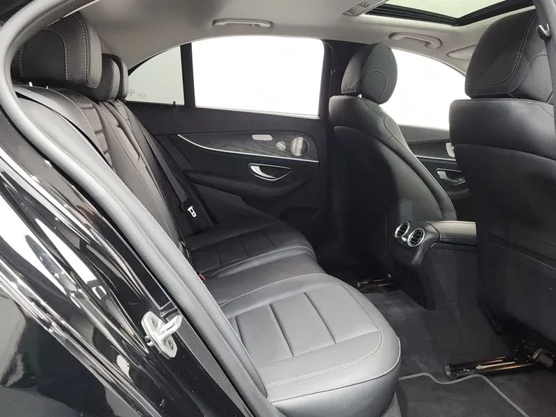 Mercedes-Benz E 300 4Matic Avantgarde, снимка 11 - Автомобили и джипове - 55717013
