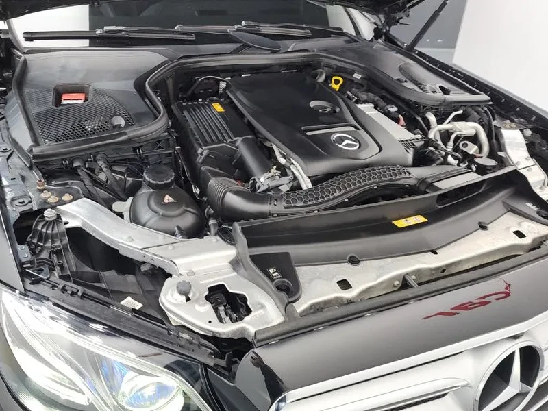 Mercedes-Benz E 300 4Matic Avantgarde, снимка 6 - Автомобили и джипове - 55717013