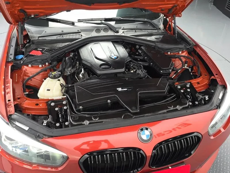 BMW 118 D M Sports Shadow 5-Door, снимка 6 - Автомобили и джипове - 56162180
