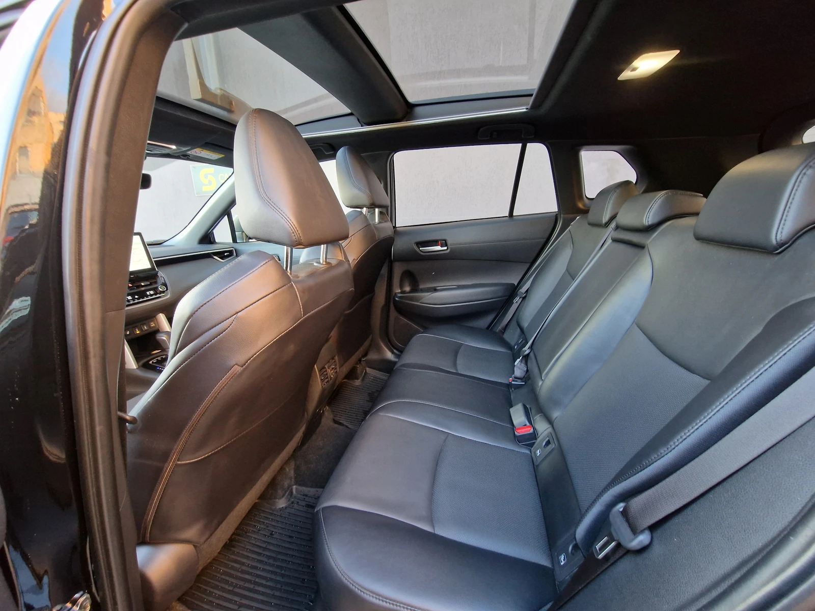 Toyota Corolla Cross 2.0 Luxury | Mobile.bg   13