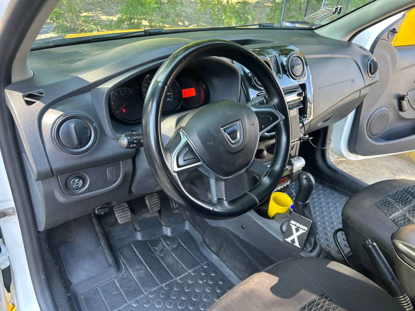 Dacia Sandero 1.0 - изображение 5