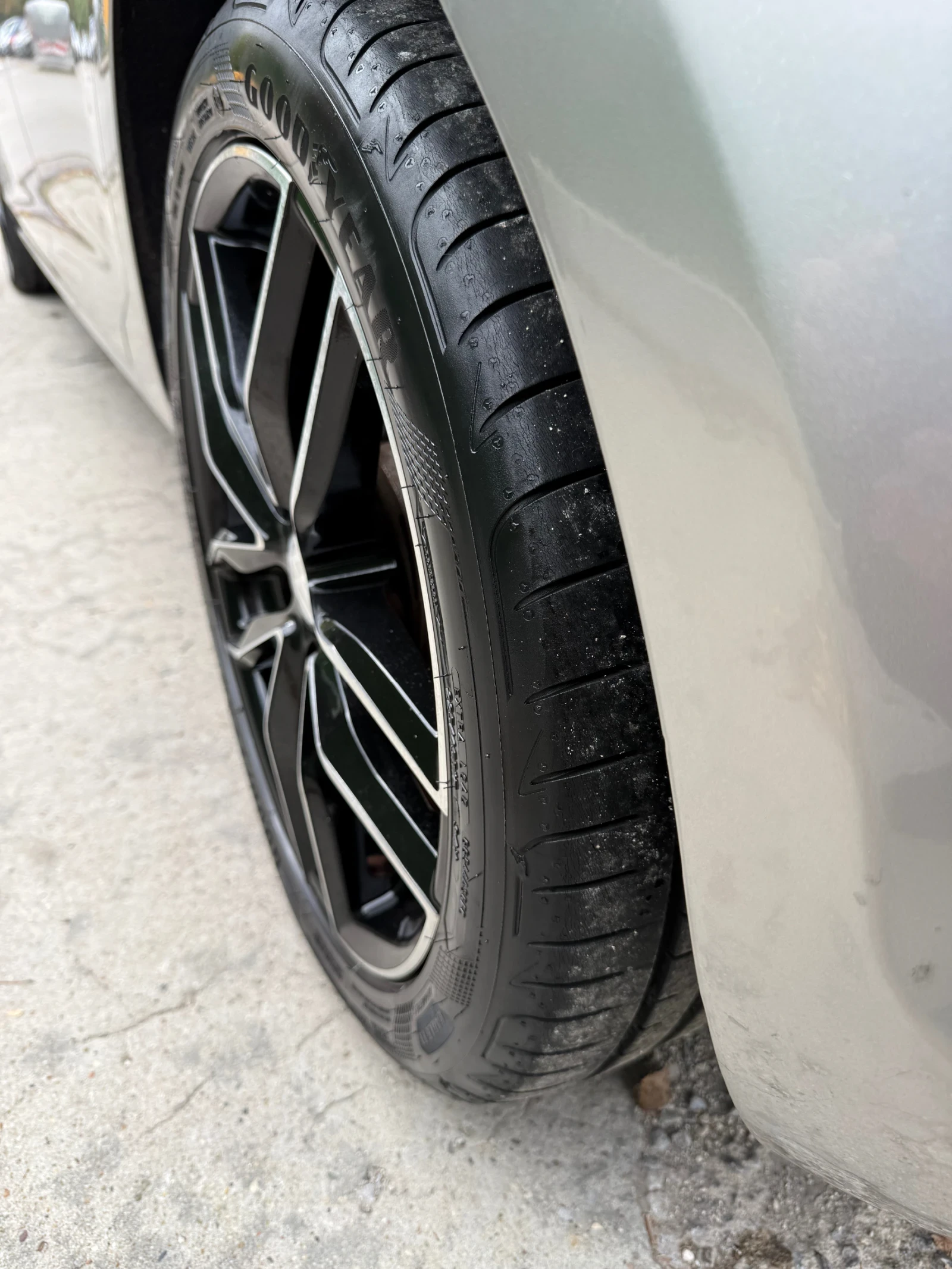 VW Golf 1.6TDI-105к.с High Line Автомат Лед Светлини  | Mobile.bg — изображение 13