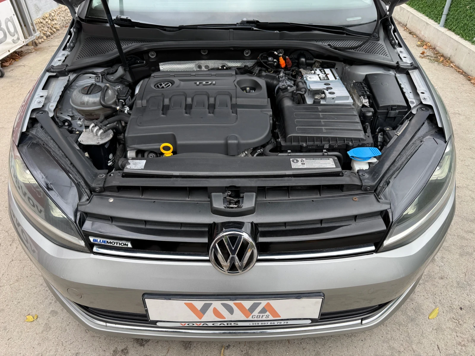 VW Golf 1.6TDI-105к.с High Line Автомат Лед Светлини  | Mobile.bg — изображение 12