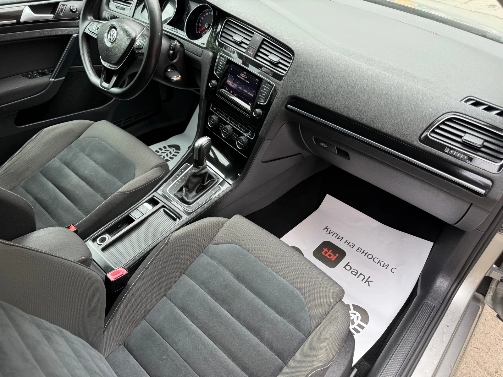 VW Golf 1.6TDI-105к.с High Line Автомат Лед Светлини  - изображение 9