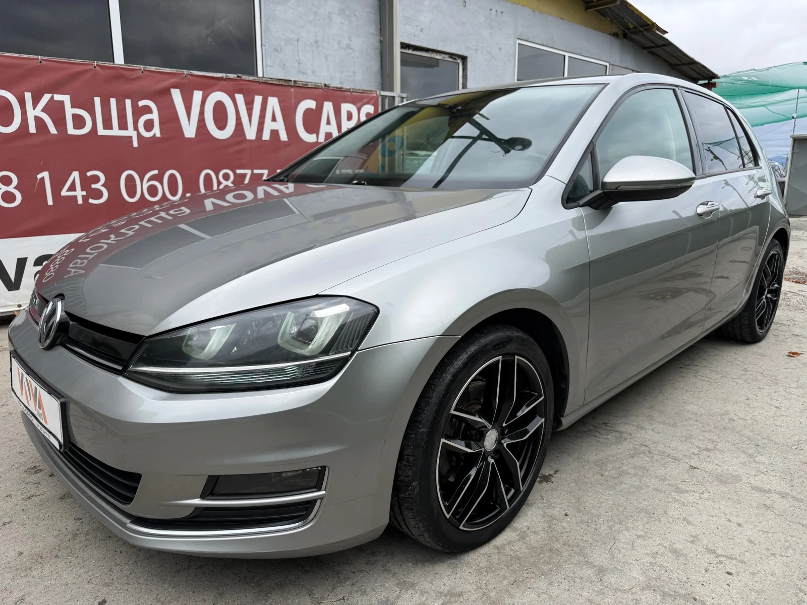 VW Golf 1.6TDI-105к.с High Line Автомат Лед Светлини  | Mobile.bg — изображение 1