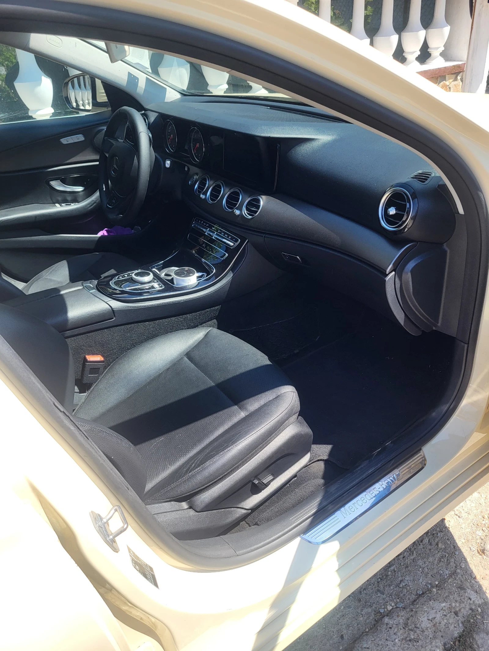 Mercedes-Benz E 200  - изображение 8