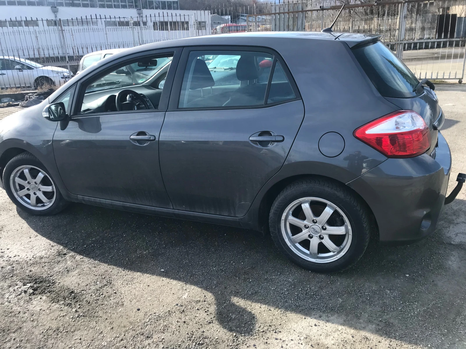 Toyota Auris 2.0D D4D �������� �������  | Mobile.bg � ����������� 5