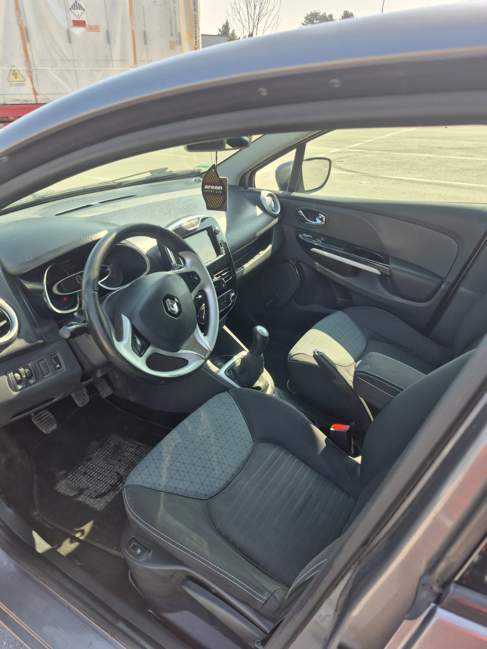 Renault Clio 1.5dci 90, снимка 10 - Автомобили и джипове - 53882789