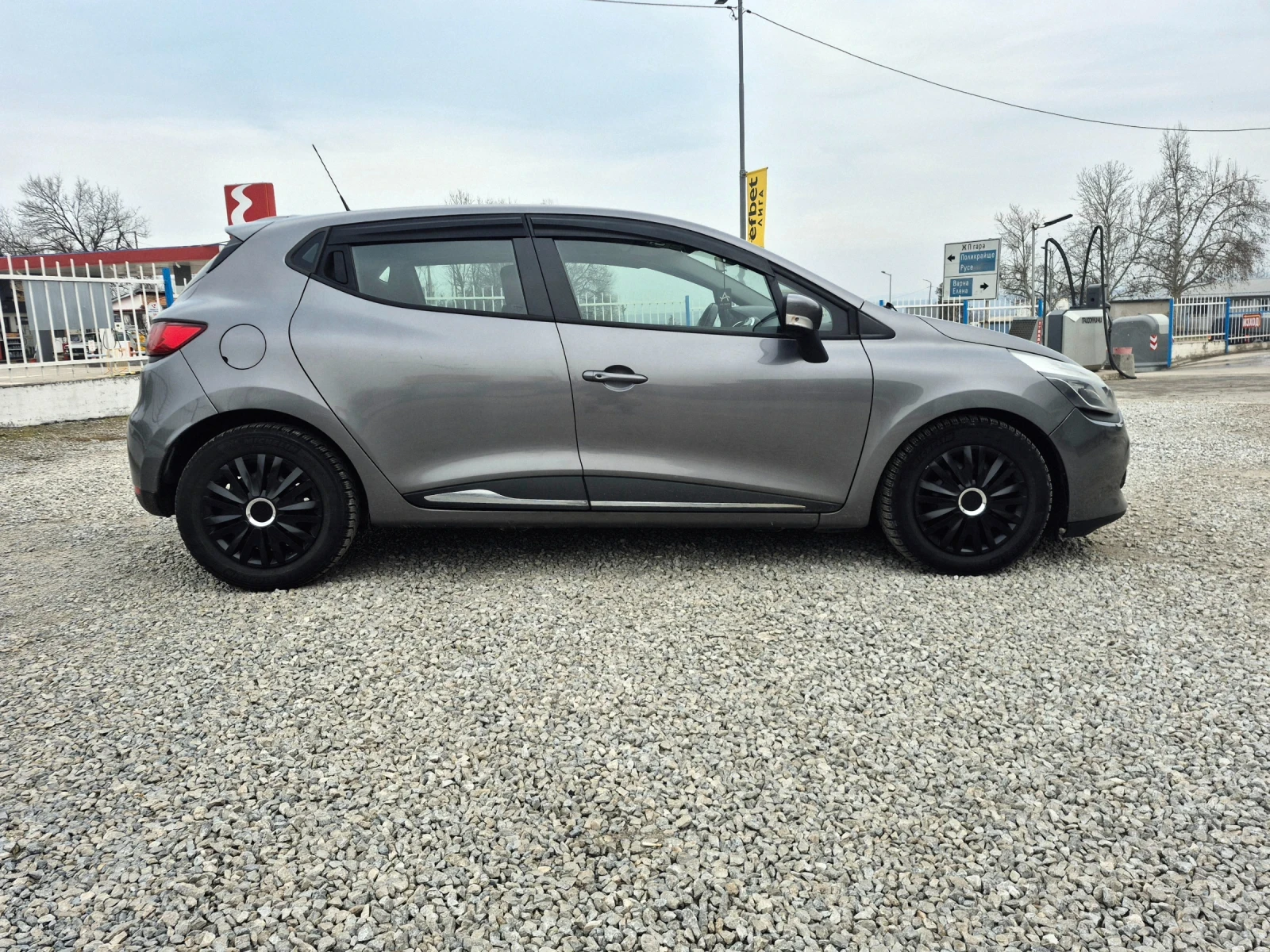 Renault Clio 1.5dci 90, снимка 3 - Автомобили и джипове - 53882789