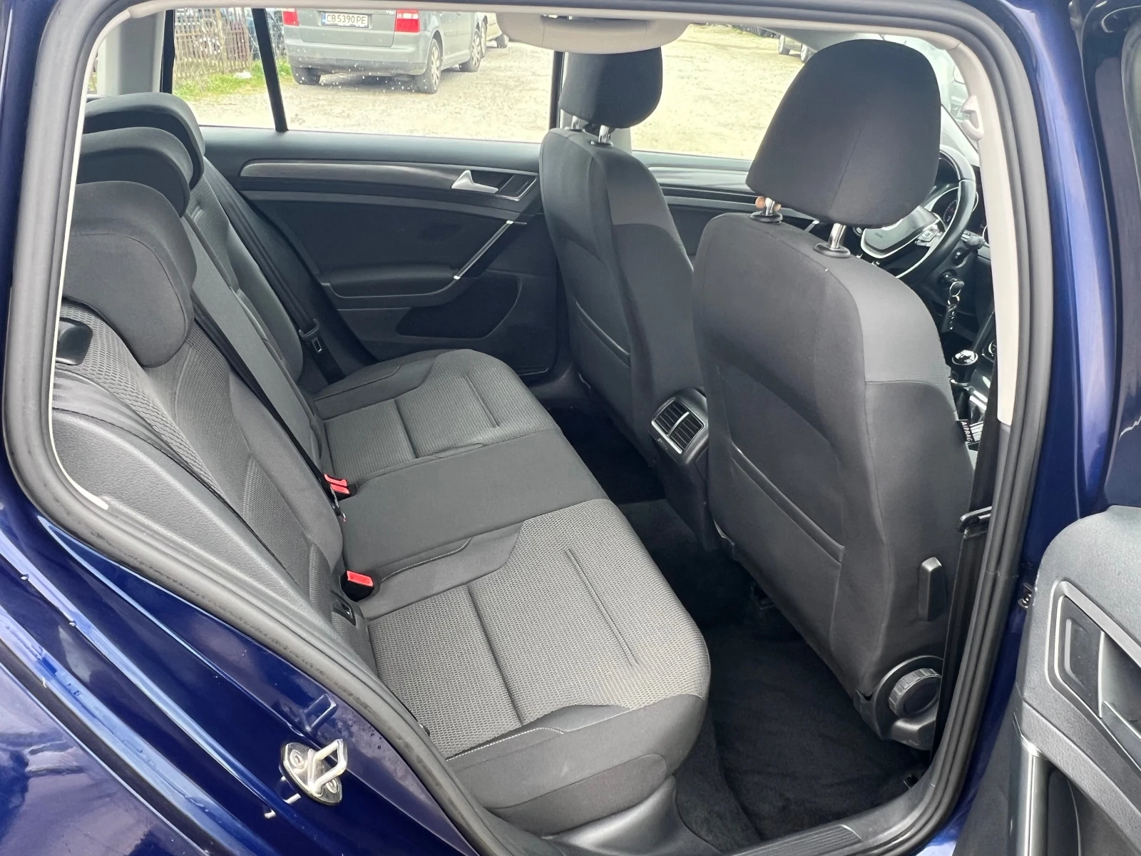 VW Golf Собствен лизинг! 100% Одобрение, снимка 13 - Автомобили и джипове - 54205576