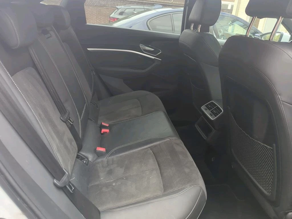 Audi E-Tron SPORTBACK 55 S EDITION QUATTRO 95KWh, снимка 7 - Автомобили и джипове - 54228120
