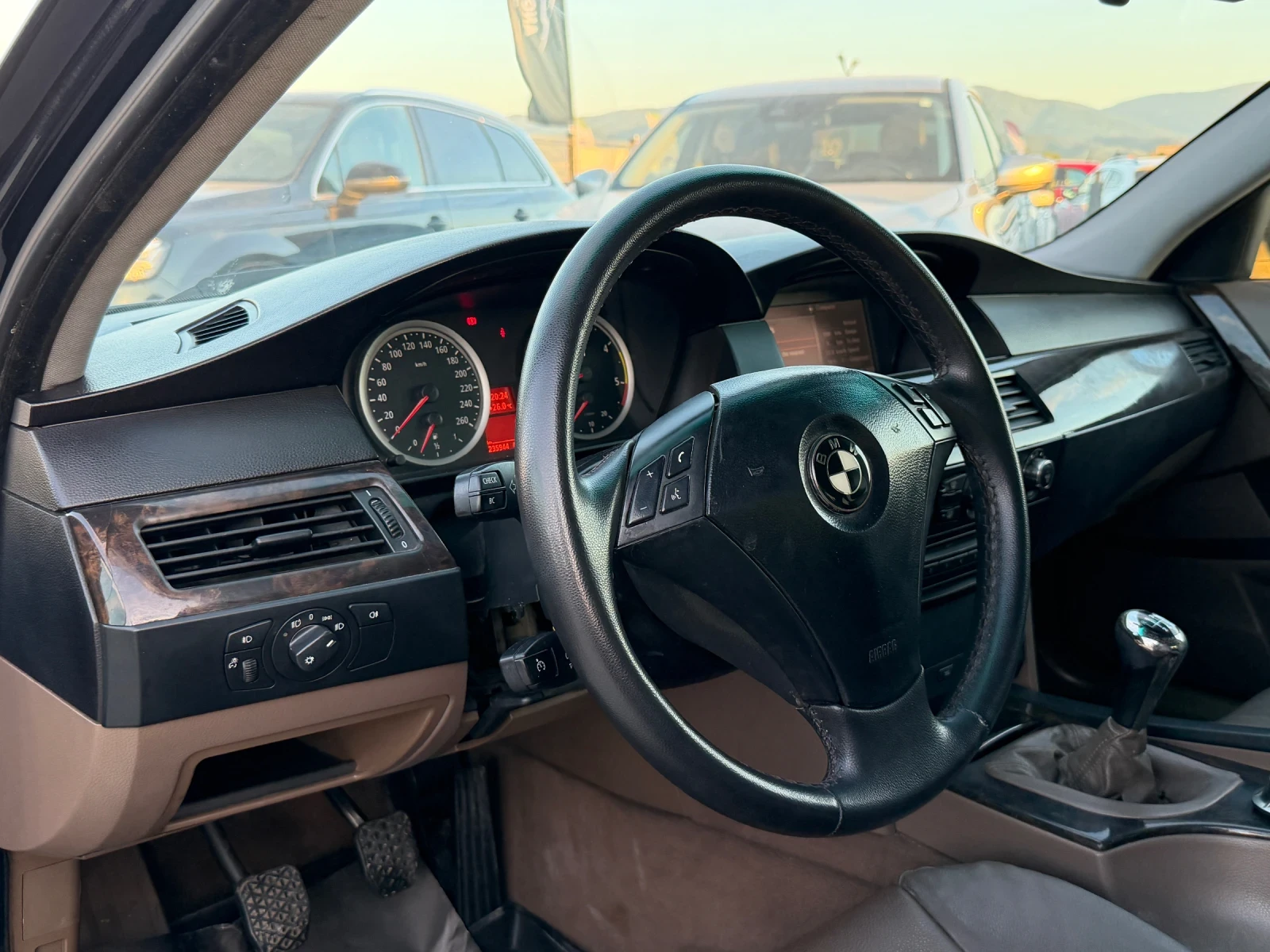 BMW 530 D* РЪЧКА* 2006г* M pack* Топ Състояние* Регистрира, снимка 8 - Автомобили и джипове - 54727945