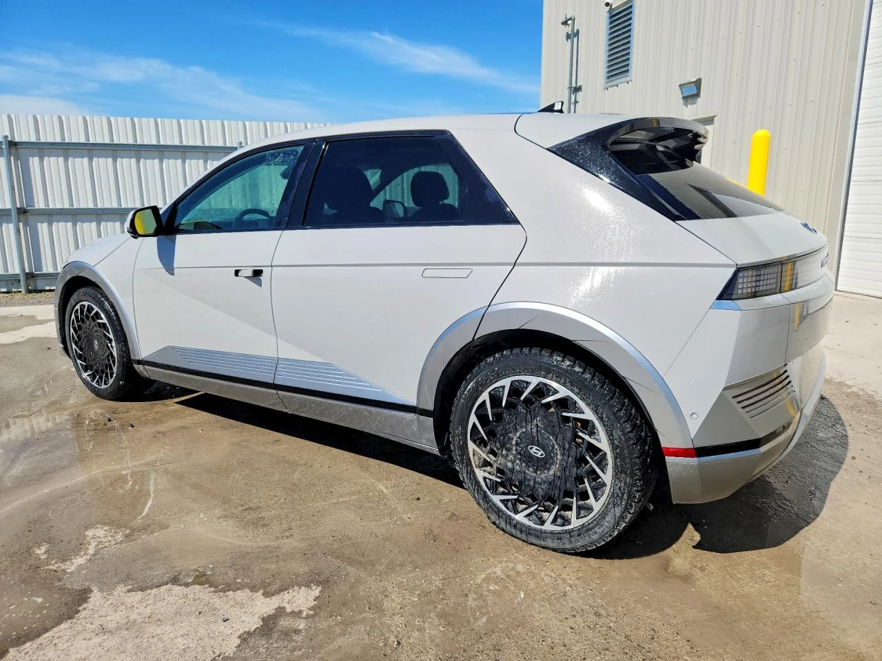 Hyundai Ioniq 5 Limited Disney 100 Platinum Edition AWD 320кс, снимка 2 - Автомобили и джипове - 54969703