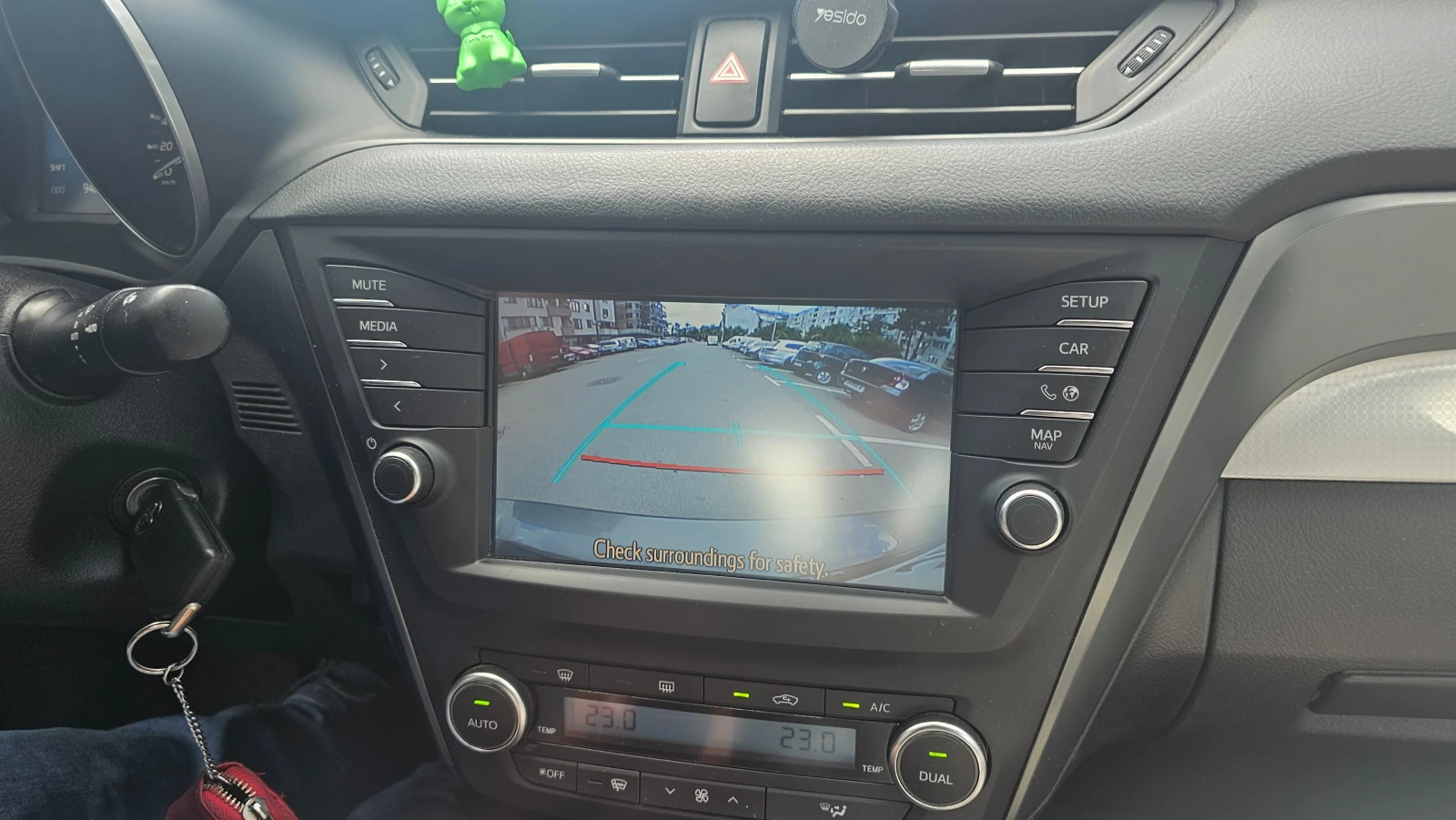 Toyota Avensis 2018, снимка 5 - Автомобили и джипове - 55207642