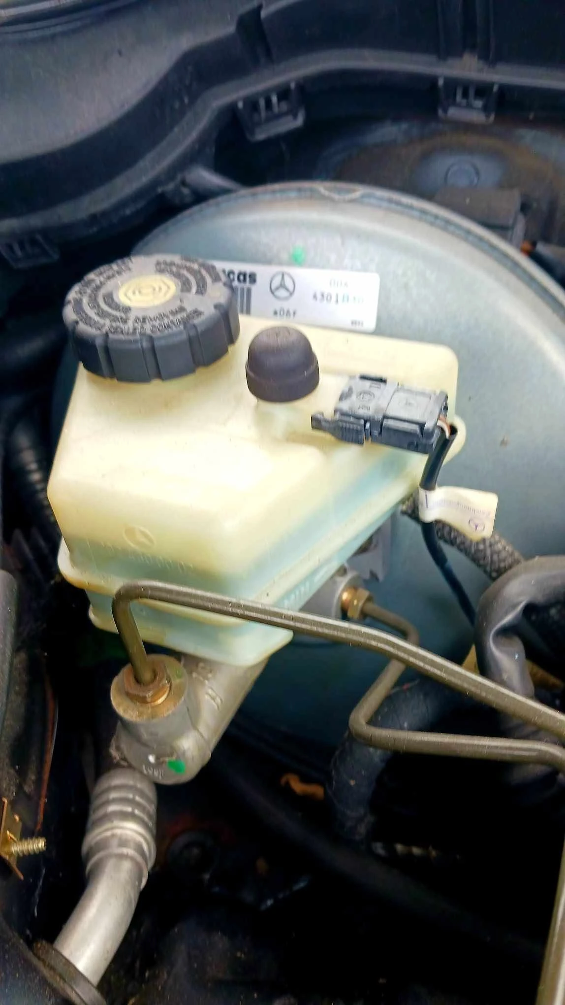 Mercedes-Benz C 180, снимка 4 - Автомобили и джипове - 55405327