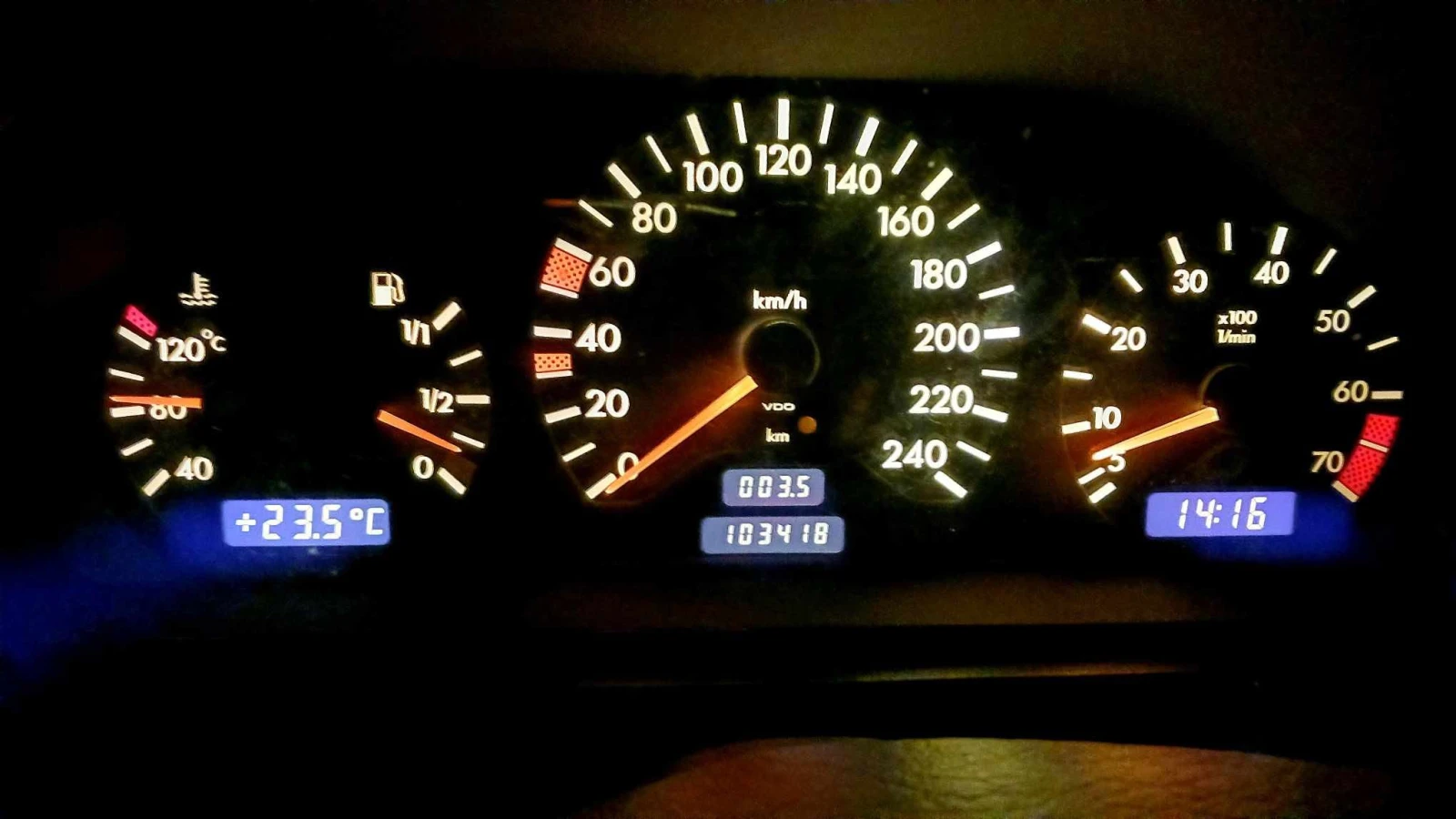 Mercedes-Benz C 180, снимка 5 - Автомобили и джипове - 55405327