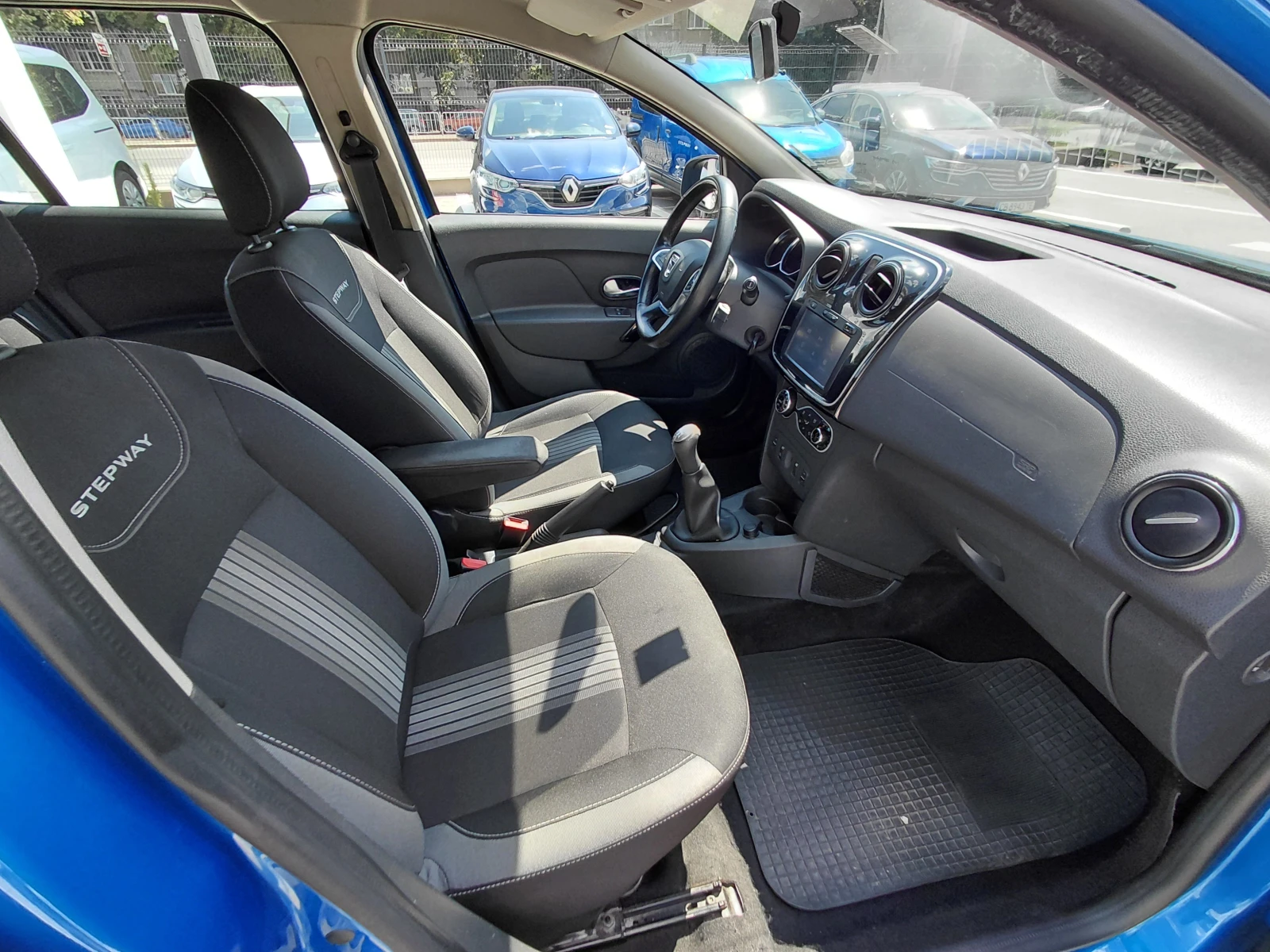 Dacia Logan TCe/90к.с/Stepway, снимка 13 - Автомобили и джипове - 55588524