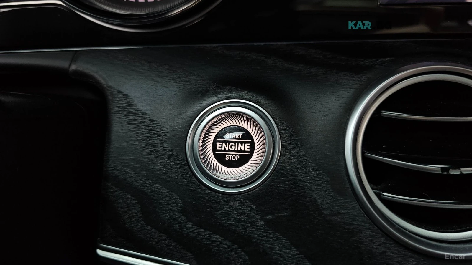 Mercedes-Benz E 220 Avangarde* КОЖА* ПОДГРЕВ* НАВИ* ПАНО* КАМЕРА, снимка 17 - Автомобили и джипове - 55831423