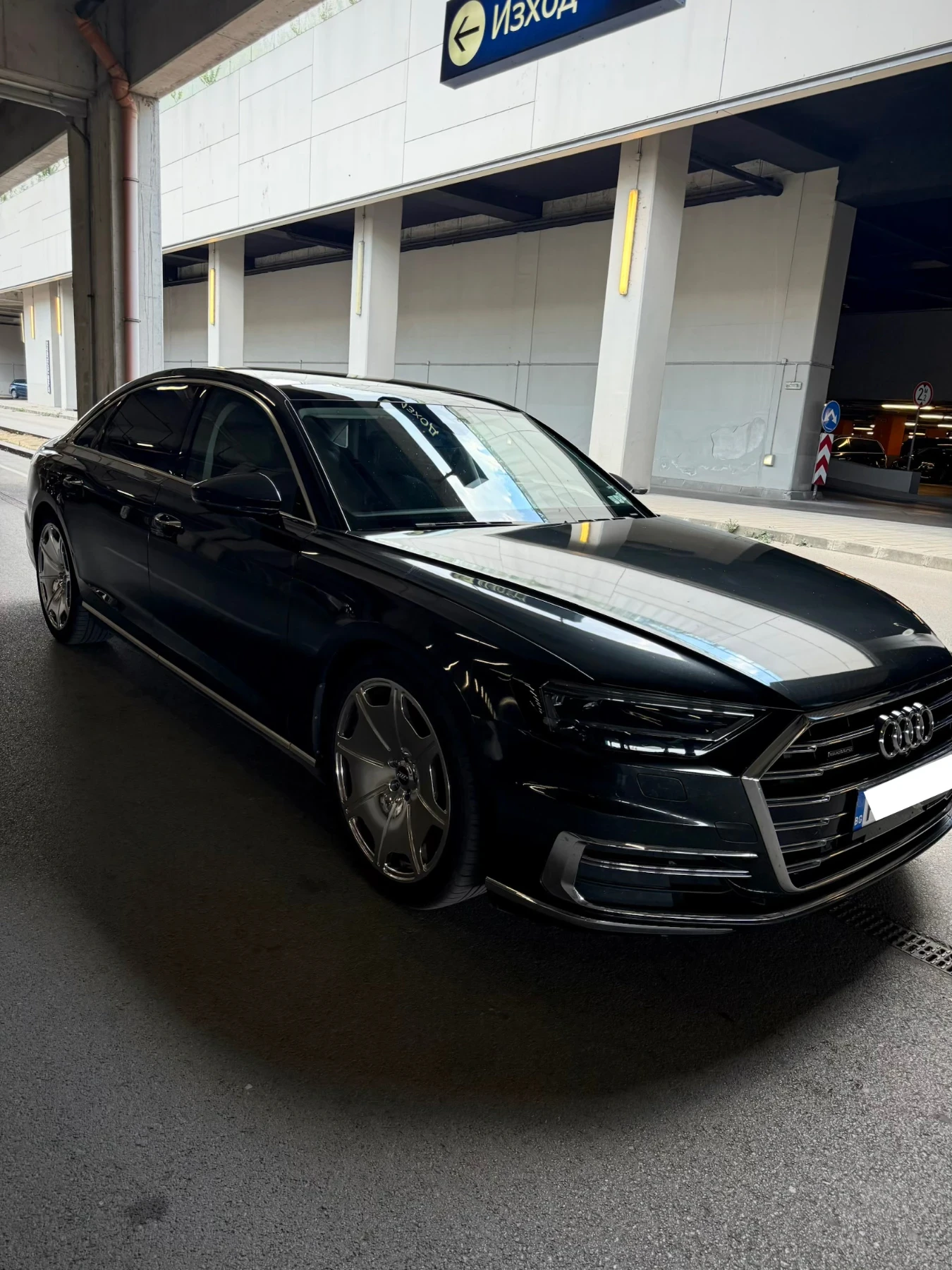 Audi A8 L