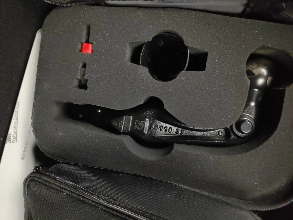 Tesla Model Y Long Range Dual Motor 93.1% SoH, снимка 15 - Автомобили и джипове - 56219775