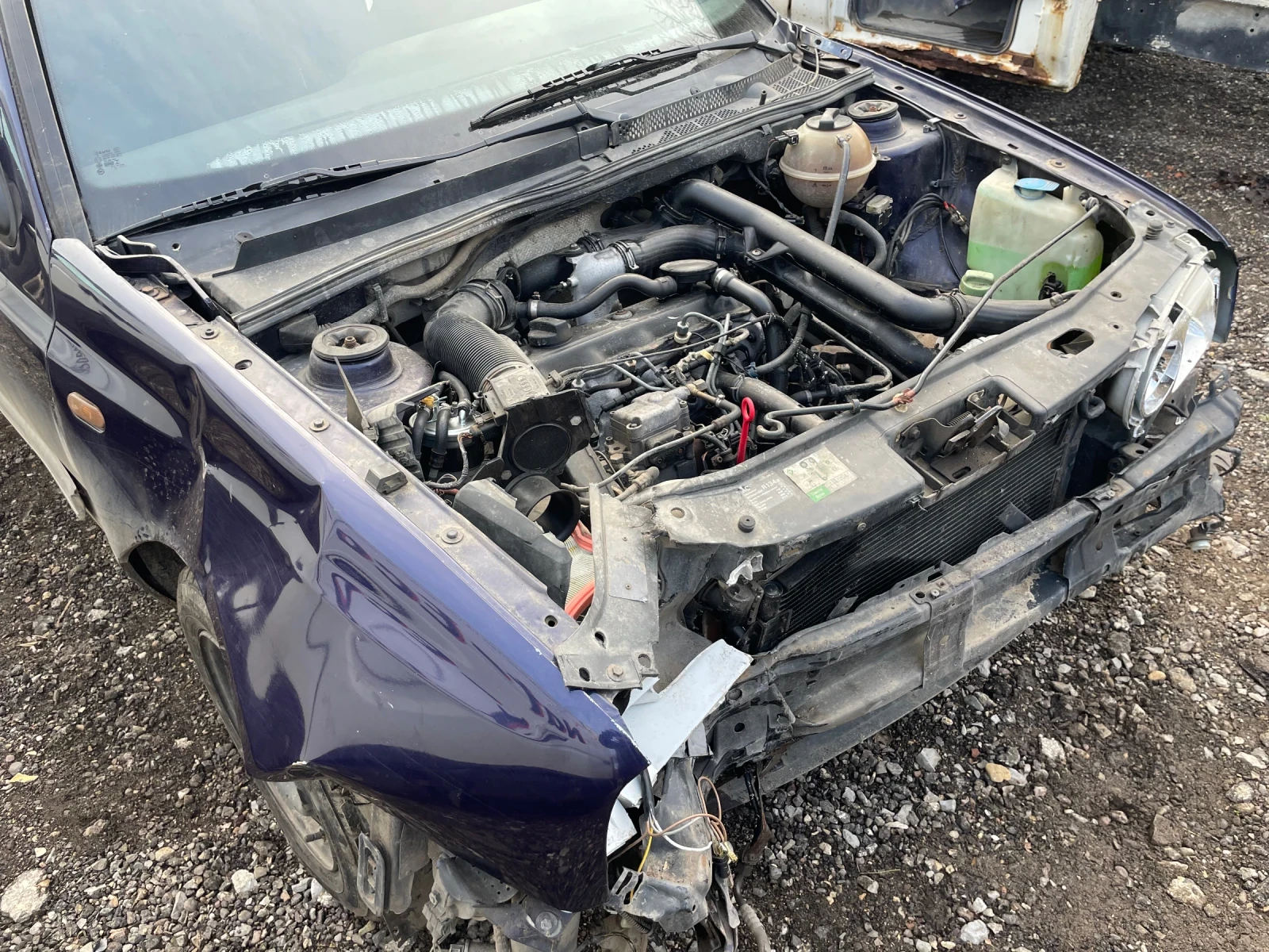 VW Golf 1.9тди 90кс, снимка 9 - Автомобили и джипове - 56268719