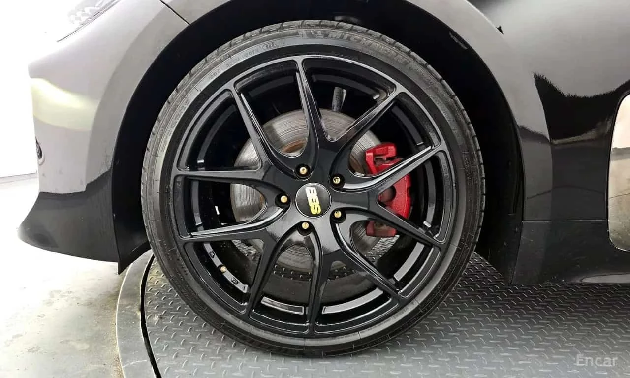 Kia Stinger * 2.0 Turbo 2WD * ЦЕНА ДО БГ, снимка 5 - Автомобили и джипове - 56295938