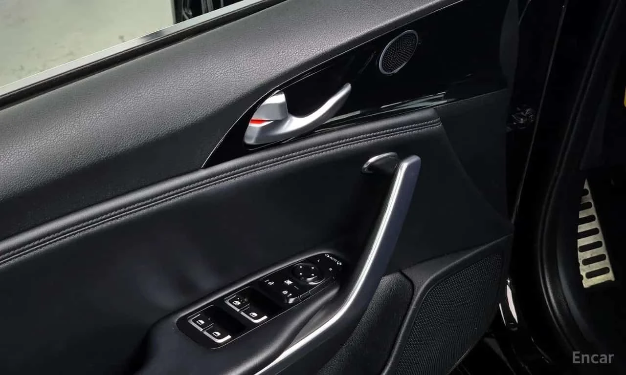 Kia Stinger * 2.0 Turbo 2WD * ЦЕНА ДО БГ, снимка 7 - Автомобили и джипове - 56295938