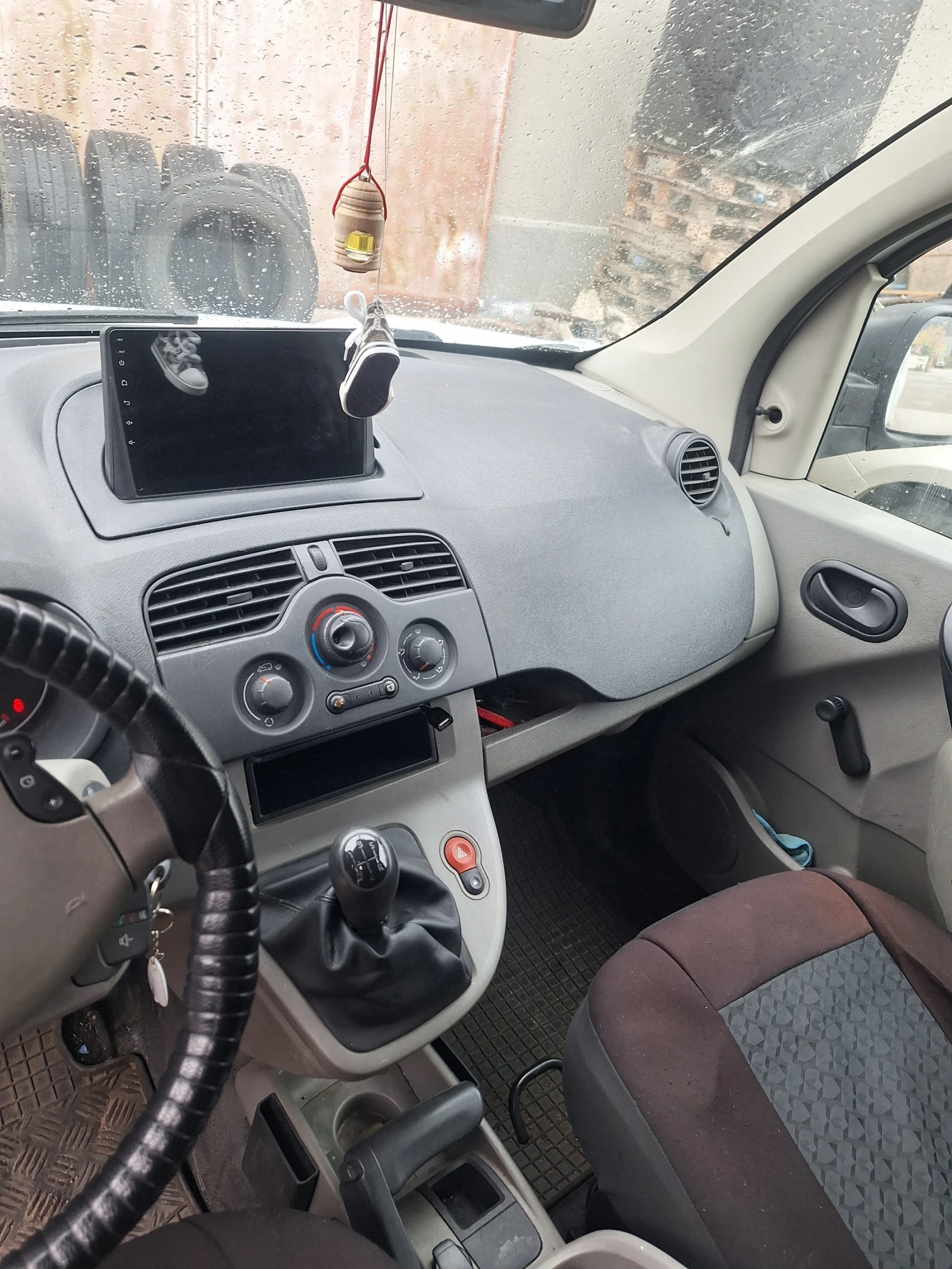 Renault Kangoo, снимка 10 - Автомобили и джипове - 56735282