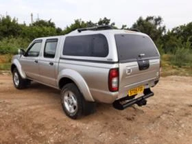 Nissan Navara 2,5d D22 hardtop, снимка 5