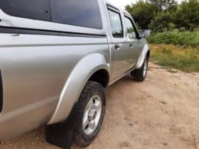 Nissan Navara 2,5d D22 hardtop, снимка 7