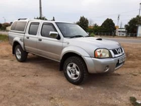 Nissan Navara 2,5d D22 hardtop, снимка 2