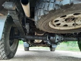 Nissan Navara 2,5d D22 hardtop, снимка 13