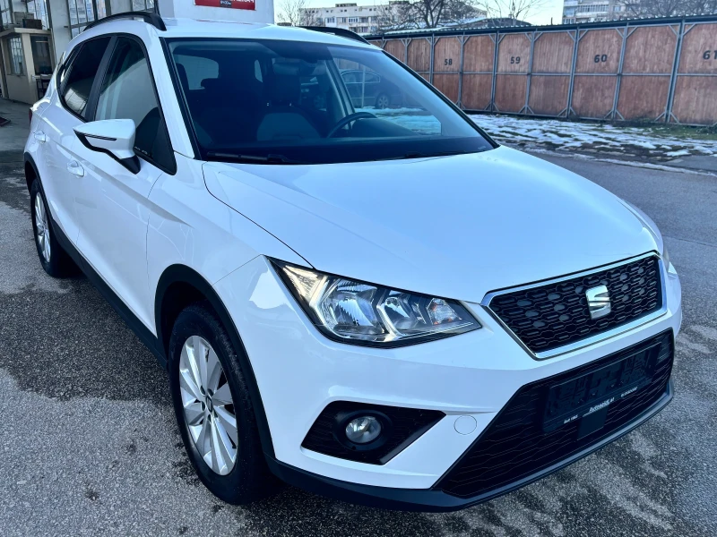 Seat Arona 1.6TDI Автоматик Distronic, снимка 7 - Автомобили и джипове - 52929399