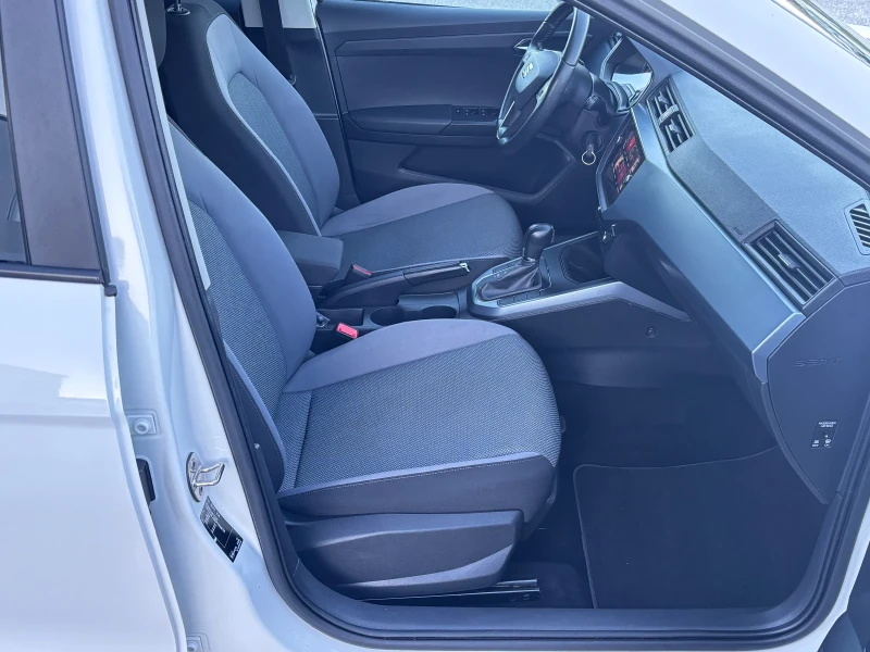 Seat Arona 1.6TDI Автоматик Distronic, снимка 16 - Автомобили и джипове - 52929399