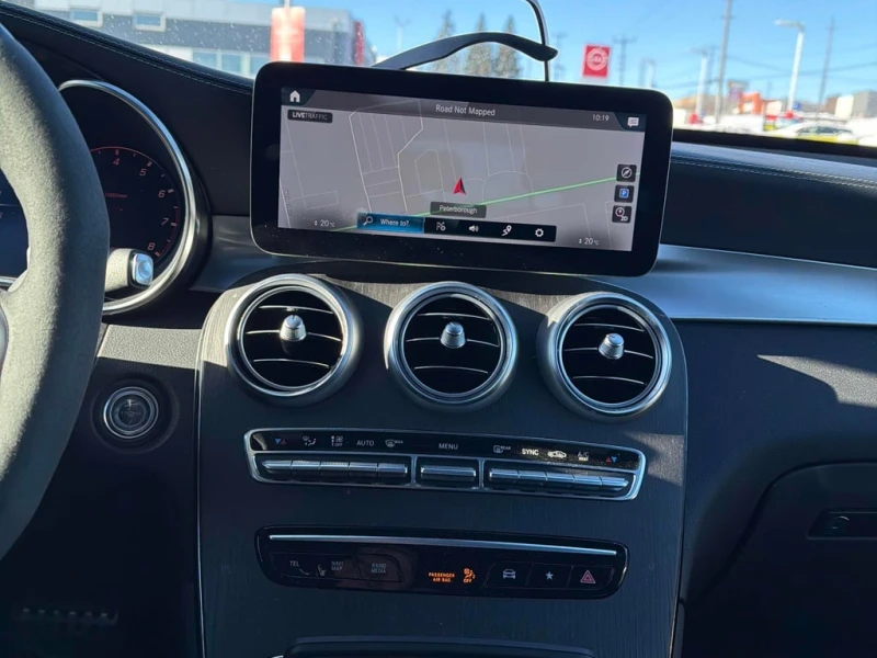 Mercedes-Benz GLC * AMG 43 * CARFAX * БЕЗ ПЪРВОНАЧАЛНА ВНОСКА, снимка 9 - Автомобили и джипове - 53176174