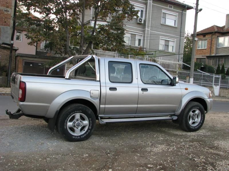 Nissan Navara 2,5d D22 hardtop, снимка 17 - Автомобили и джипове - 33667186