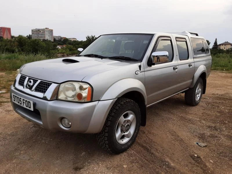 Nissan Navara 2,5d D22 hardtop, снимка 1 - Автомобили и джипове - 33667186