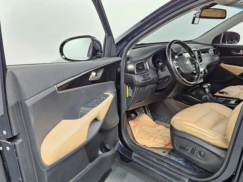 Kia Sorento Diesel 2.2 2Wd Number One Edition, снимка 10 - Автомобили и джипове - 56268666